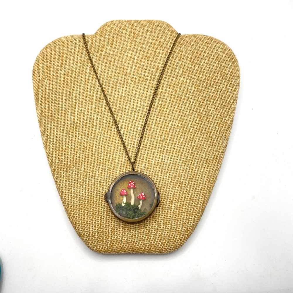 Red Spotted Amanita Mushrooms Cottagecore Naturecore Necklace Fairycore Upcycled - Picture 5 of 9